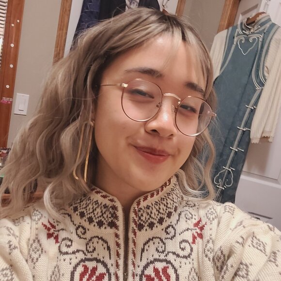 Meet your Posher, Jessica - Picture 1 of 1